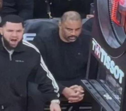 中国男篮胜,利之夜,知名评球人,拼搏在线彩神通,彩票平台,高频彩票,在线投注,快速开奖